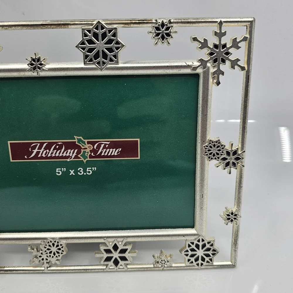 Holiday Time Christmas Tree Metal Picture Frame 5x7 Inch Photo